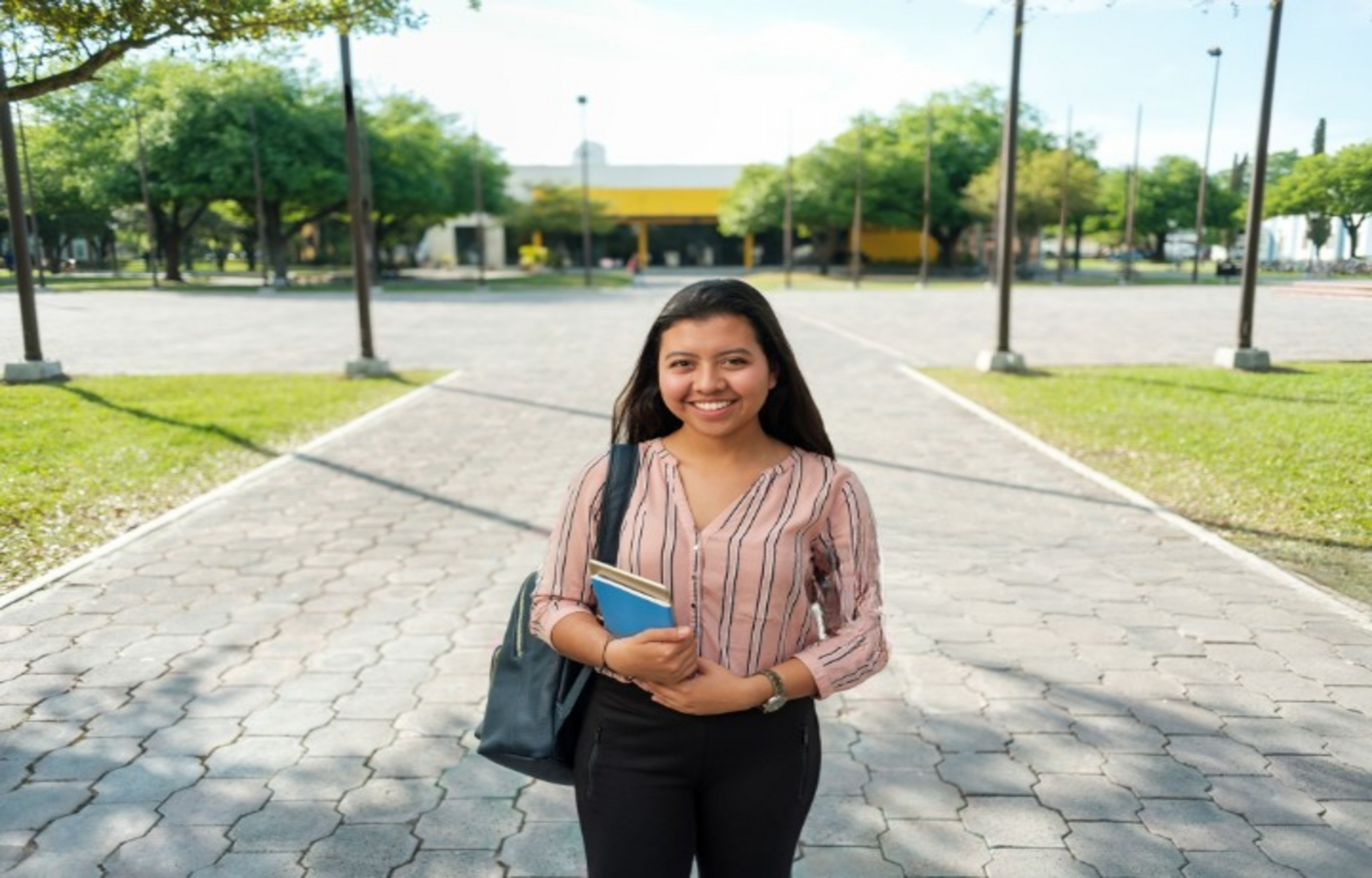Berlin / Germany is Calling... Without a Diploma and basic German? Don't worry, there are great job opportunities for Female Expat!